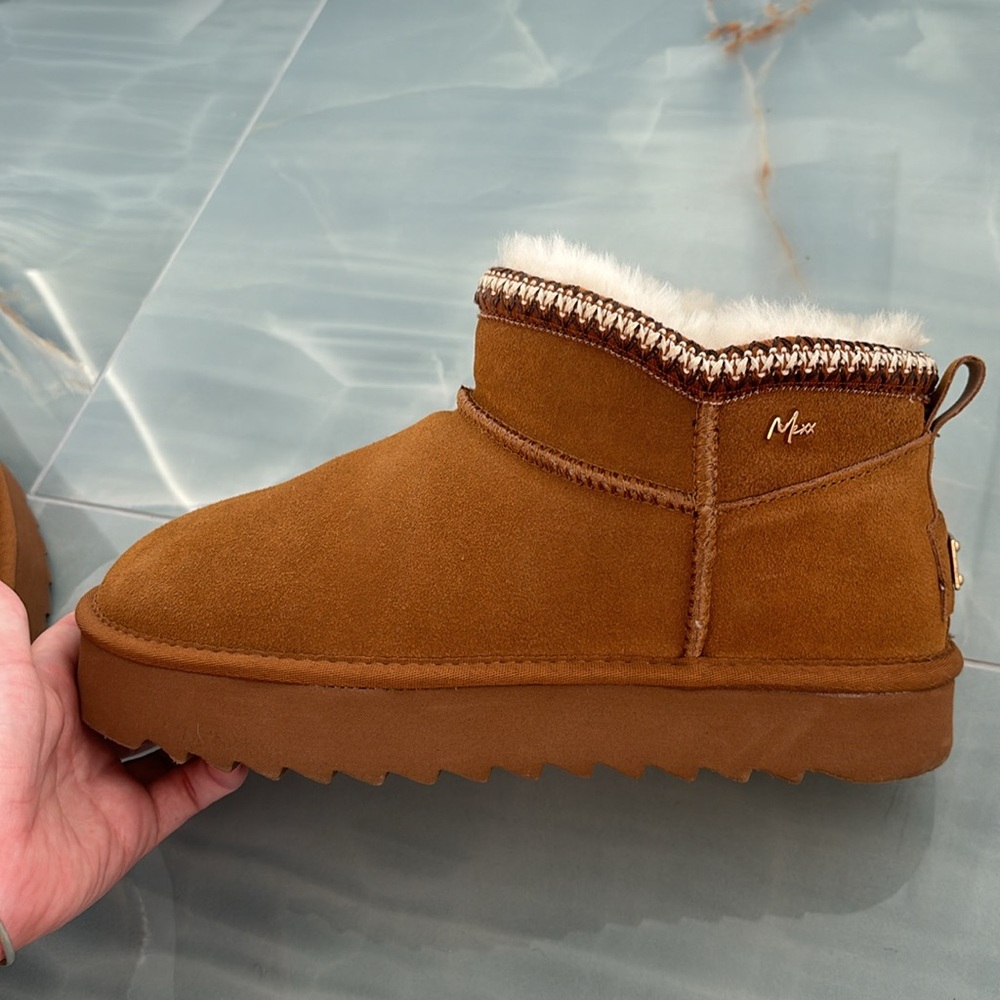 Chestnut Brown Shearling Boots